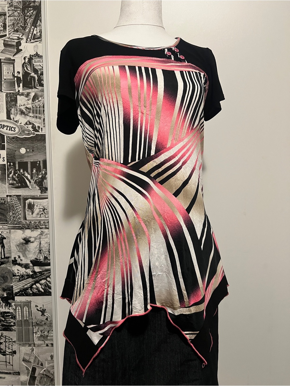 Vinrouge Vintage Abstract Graphic Print Handkerchief Hem Tunic Top Black Pink